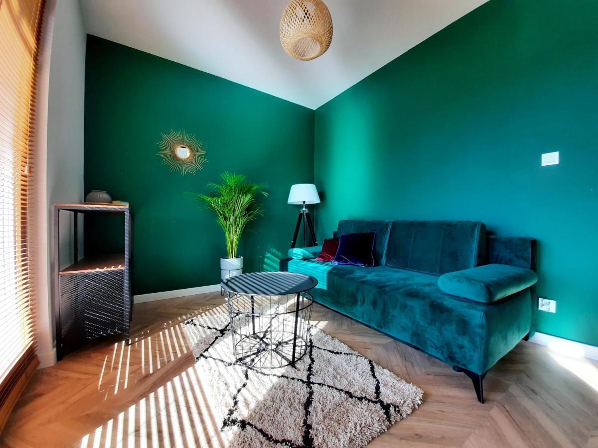 Trident Apartment I กดัญสก์ ภายนอก รูปภาพ