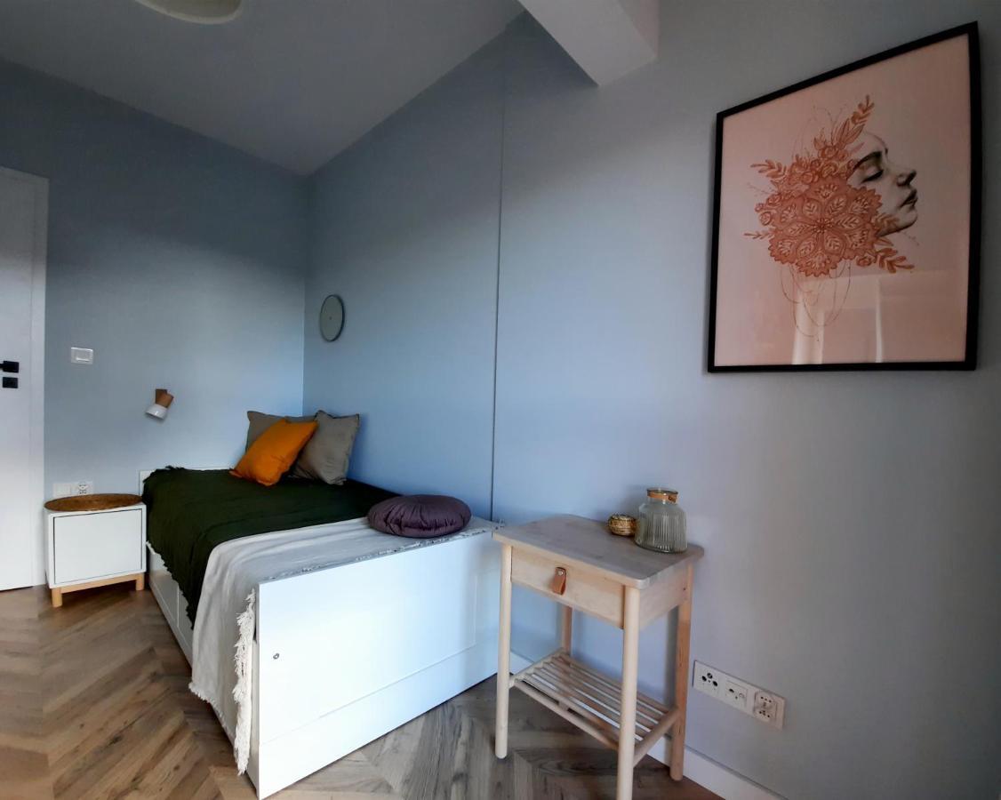 Trident Apartment I กดัญสก์ ภายนอก รูปภาพ